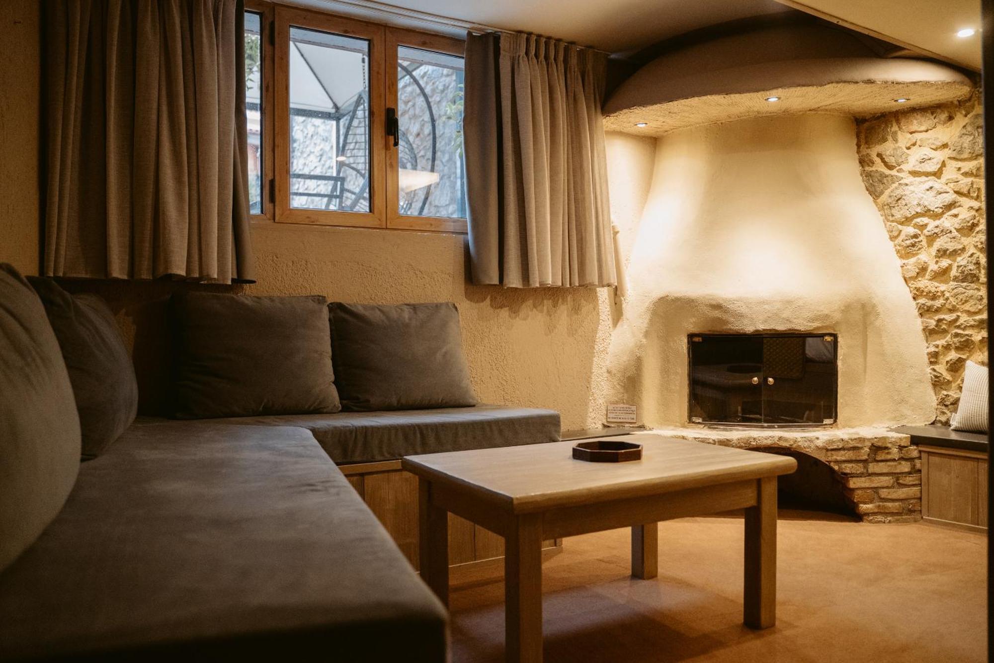 Afanos Guesthouse Арахова Стая снимка
