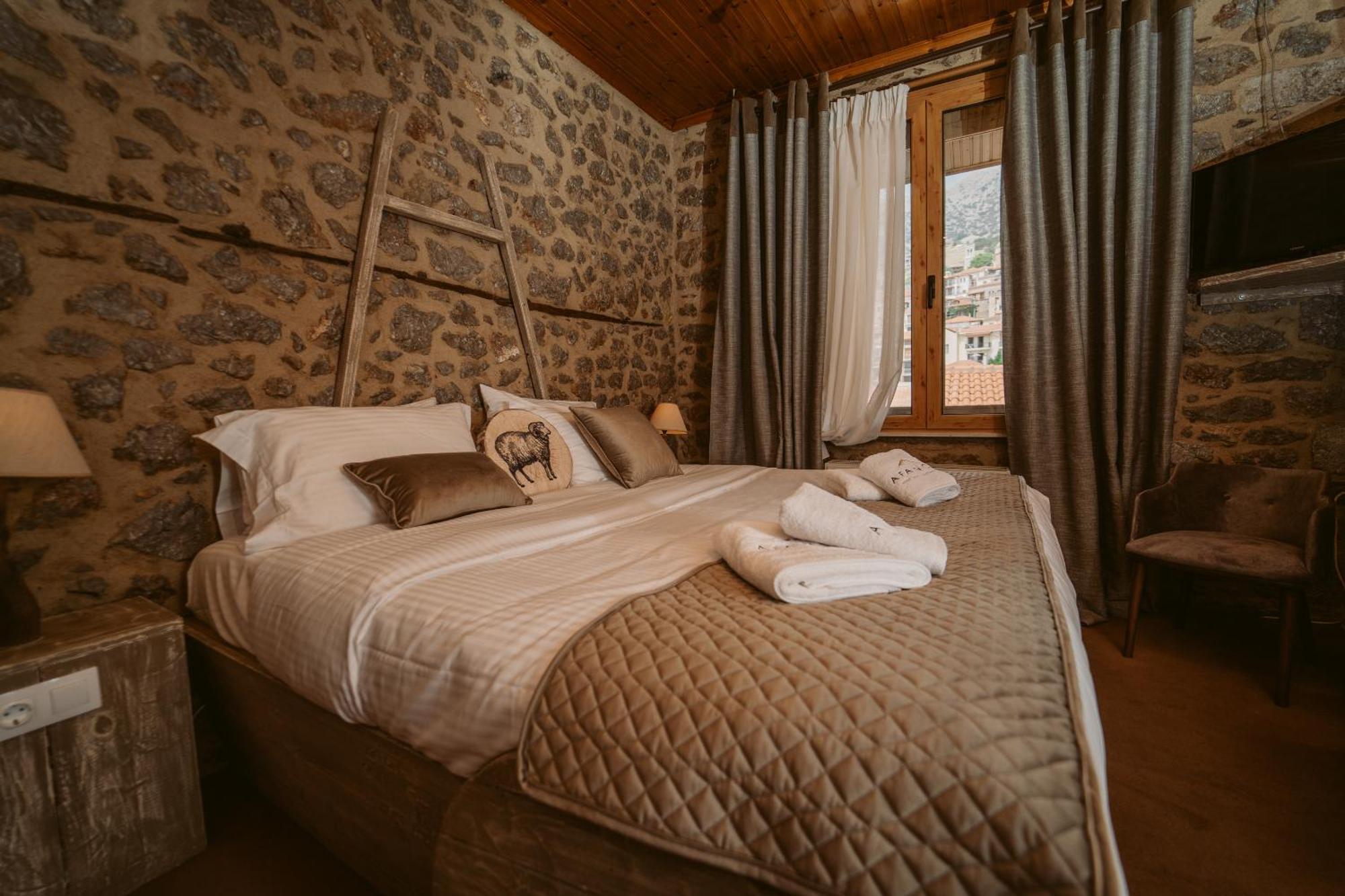 Afanos Guesthouse Арахова Екстериор снимка