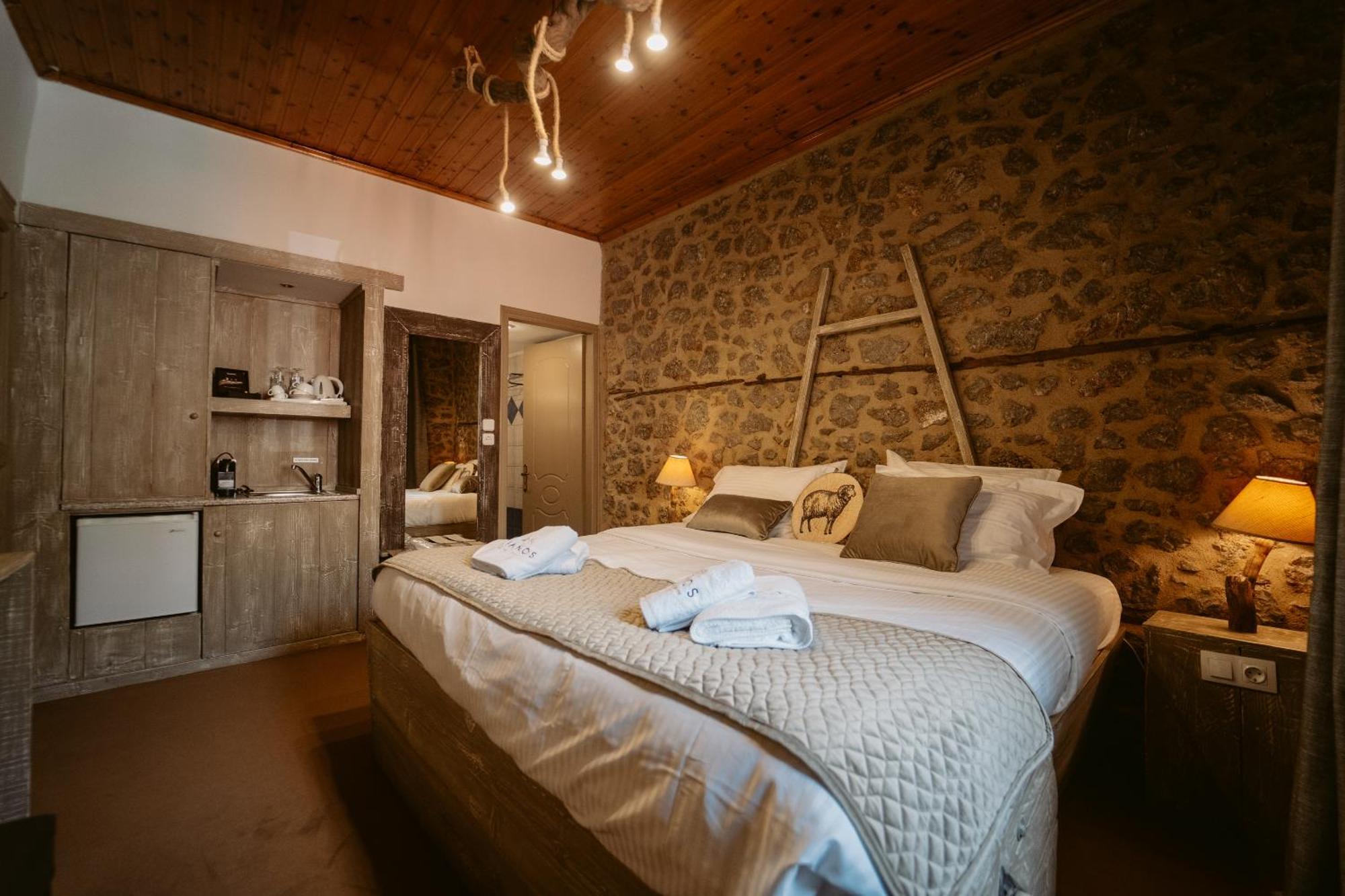 Afanos Guesthouse Арахова Стая снимка